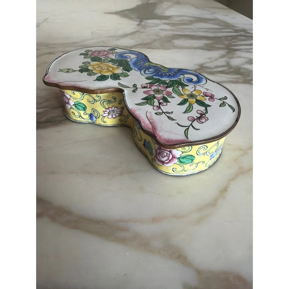 N/A vintage enamel